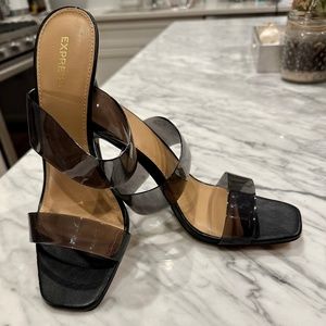 *NEW W/TAGS* EXPRESS sandal